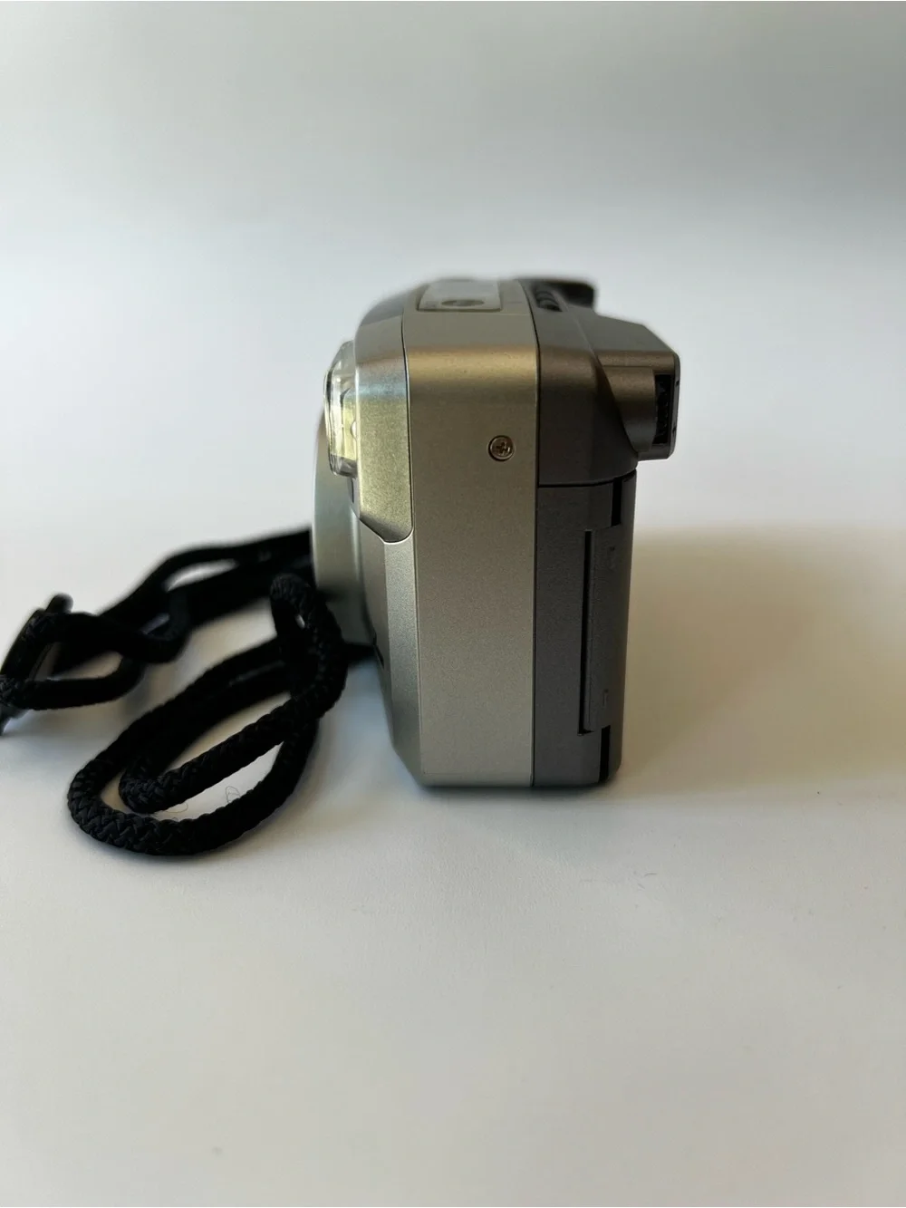 Mint Pentax IQ Zoom 130M : 35mm Point and Shoot Film Camera/Manual/Case TESTED